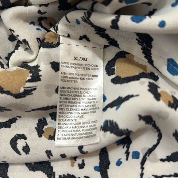 White House Black Market Leopard Print Blouse, Size XL - Picture 5 of 6